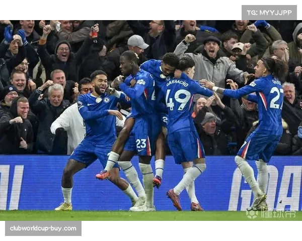 埃弗顿主场防守稳固性 3-0切尔西零封展现低位防守组织 埃弗顿主场防守稳固性 3-0切尔西零封展现低位防守组织